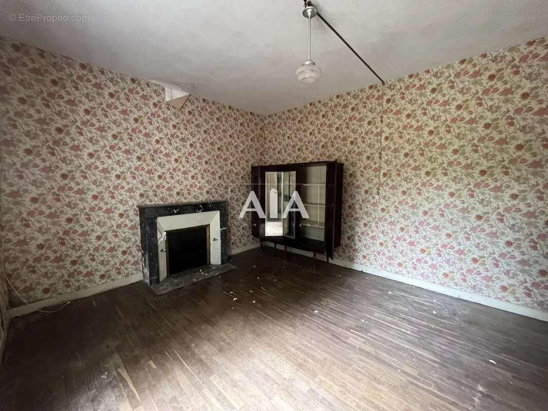Charmante propriété à rénover avec dépendances - photo 8
