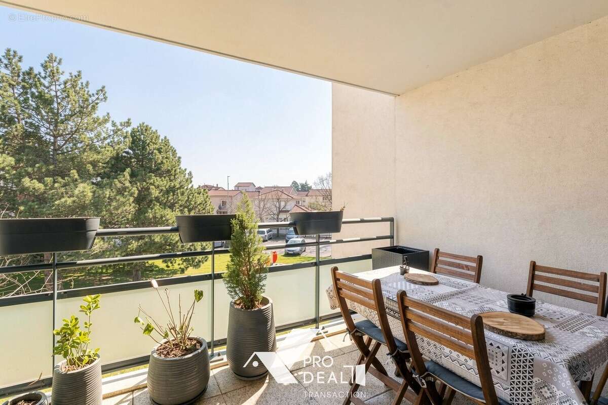 Appartement à BRON