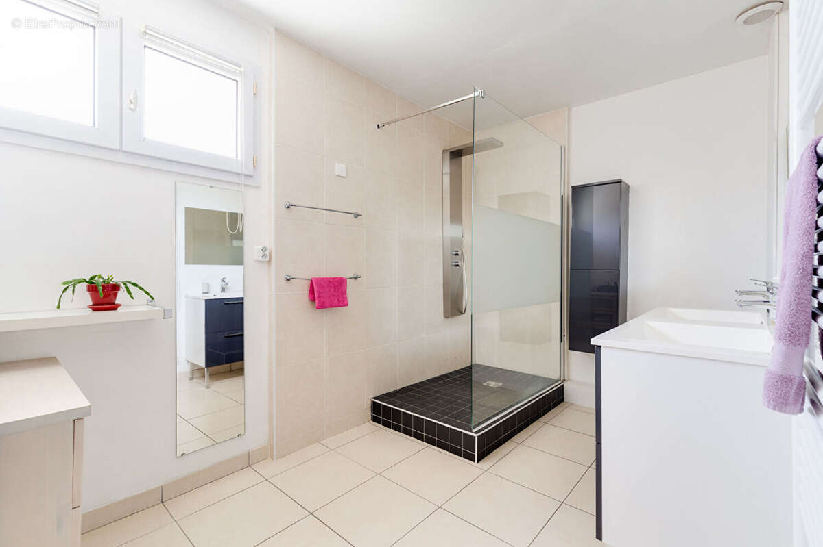 A VENDRE Nantes ZOLA  Maison 3 chambres garage - photo 12