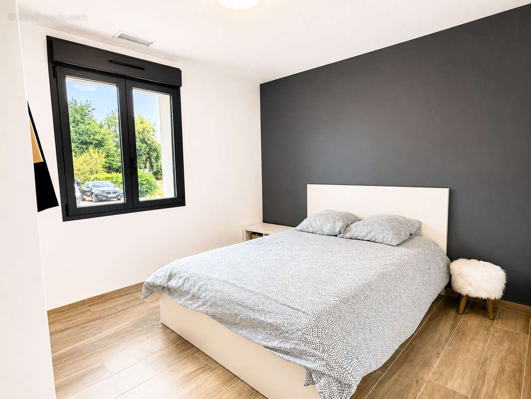 Maison de plain-pied entièrement rénovée   Terrain de 1 315 m2 - photo 7