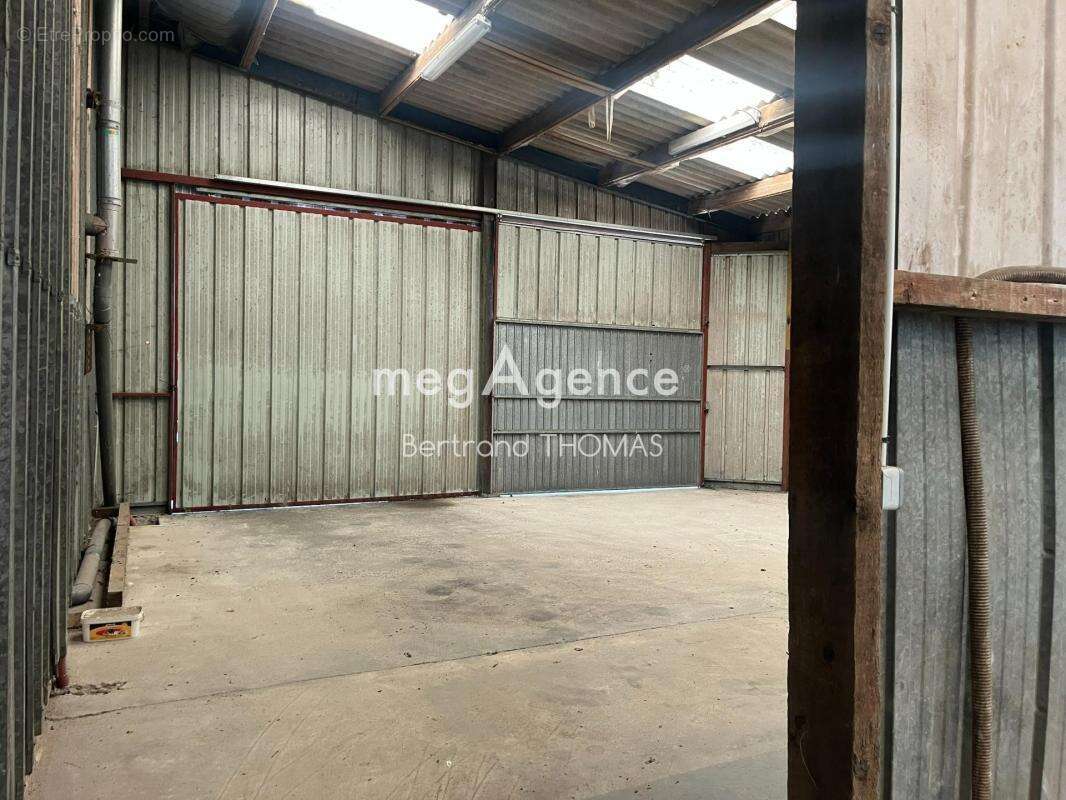 Commerce à SAINT-HILAIRE-DES-LANDES