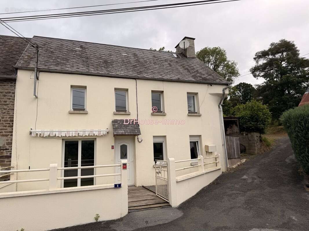 Maison à LE BENY-BOCAGE