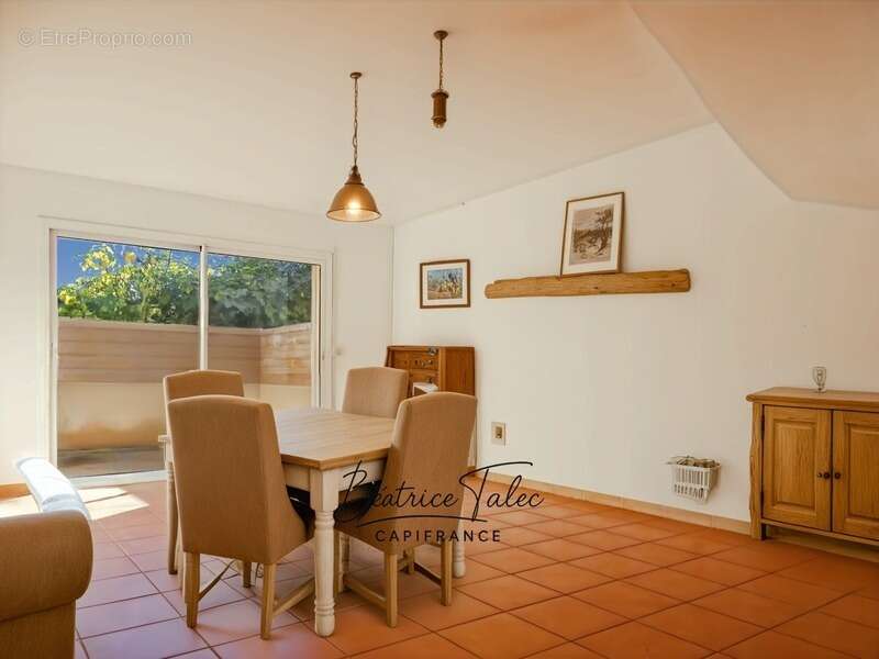 Appartement à VELAUX