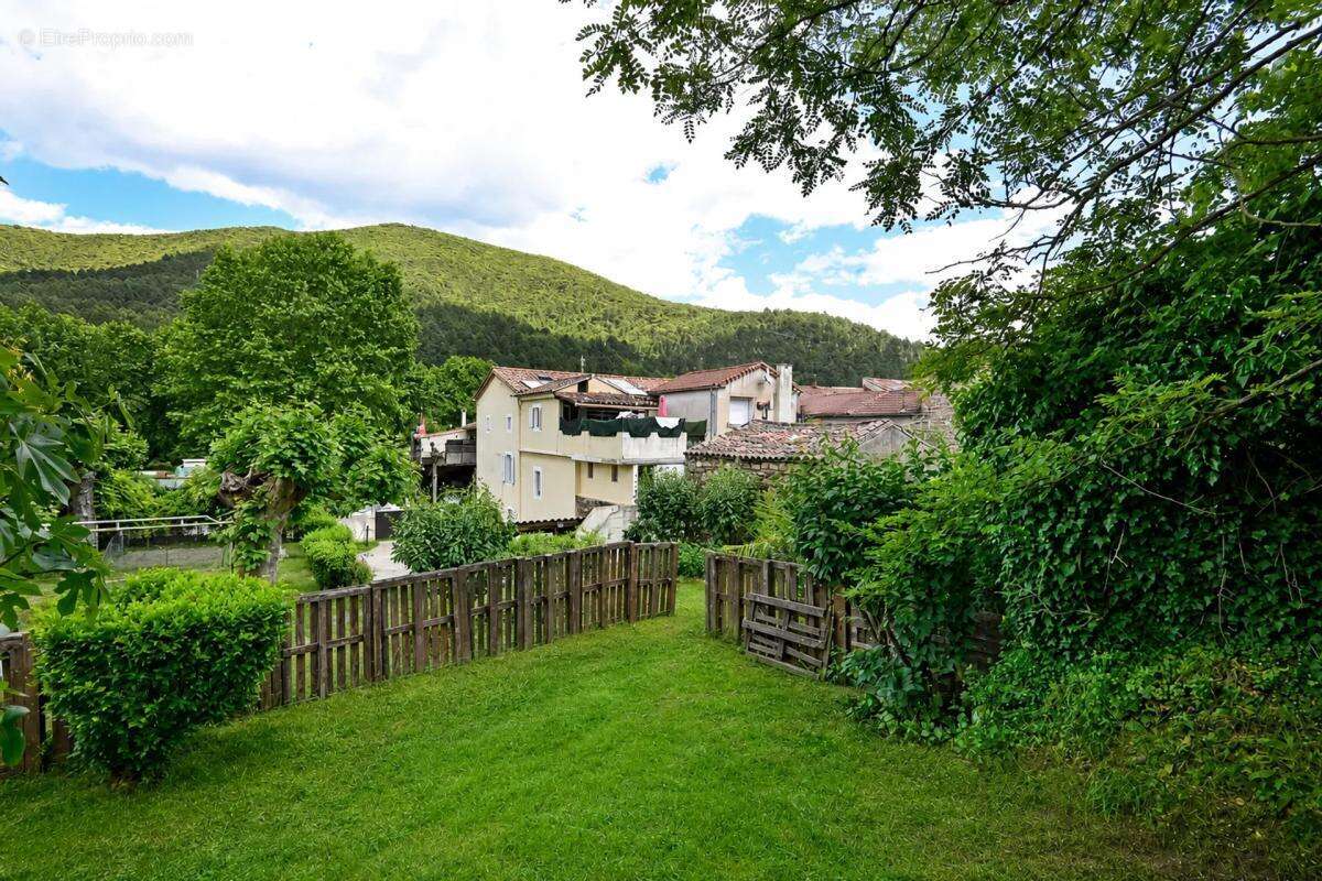 Maison de 7 pièces de 220 m² situé au Martinet - photo 17