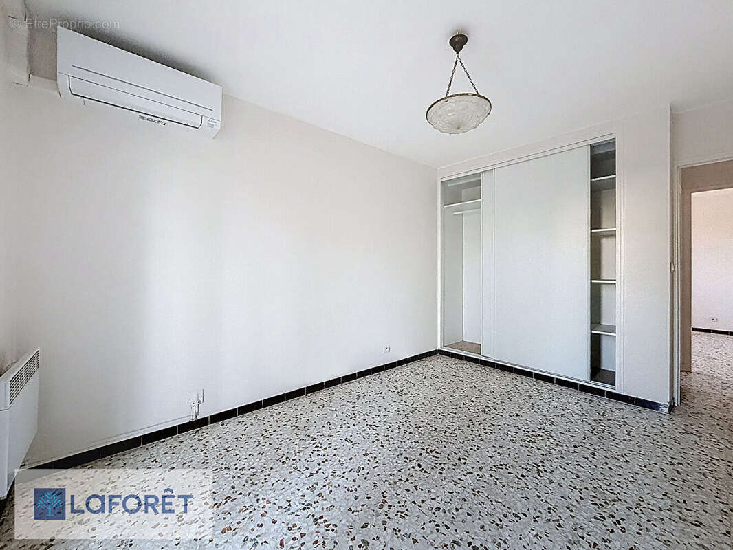 Appartement à SIX-FOURS-LES-PLAGES