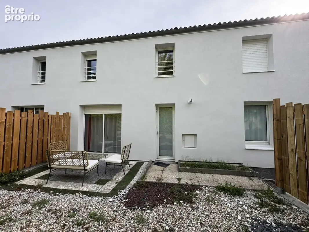 Appartement à SAINTES
