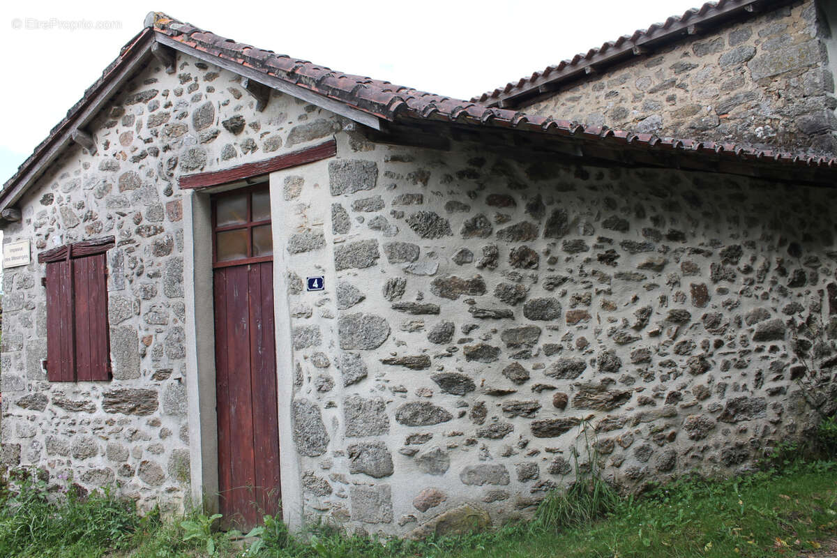 Maison à SAINT-SAUD-LACOUSSIERE