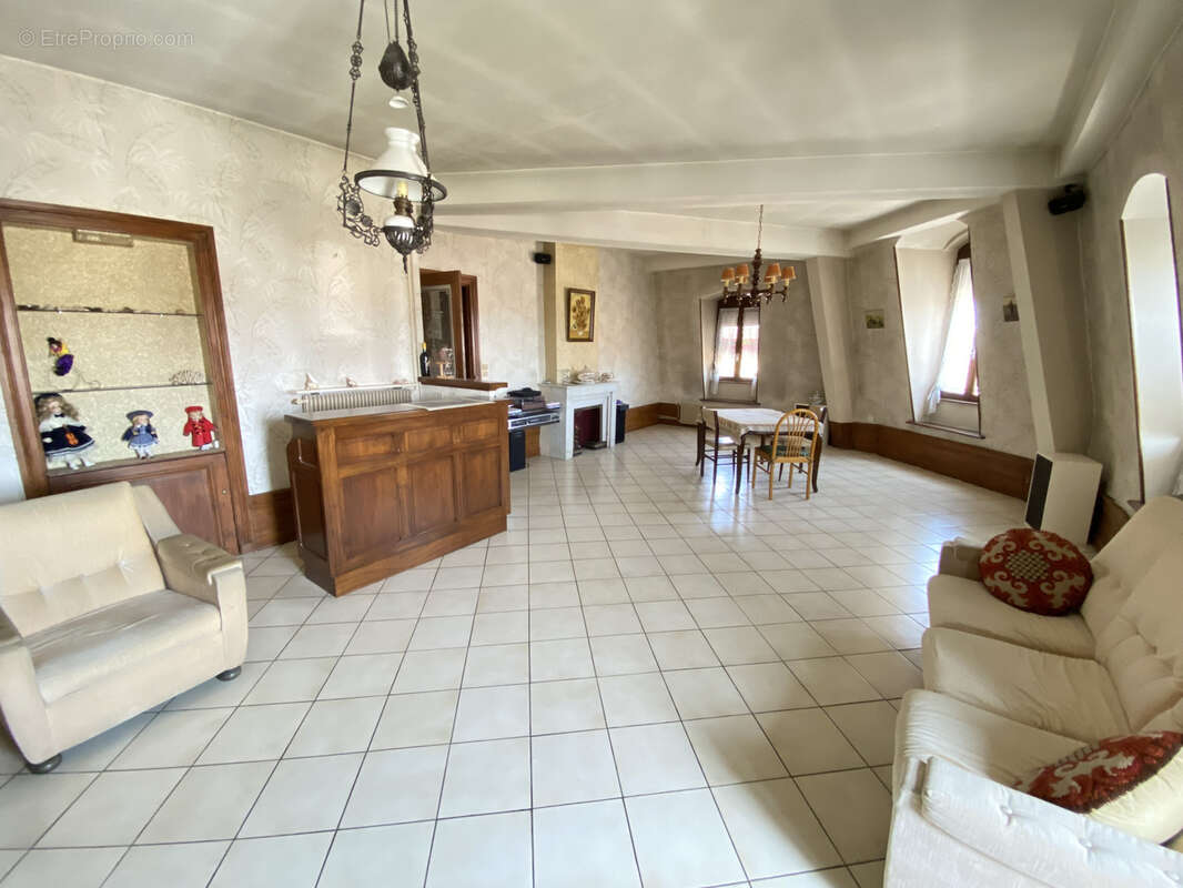 Appartement 200m2 hab. en hyper centre de ROANNE - photo 4