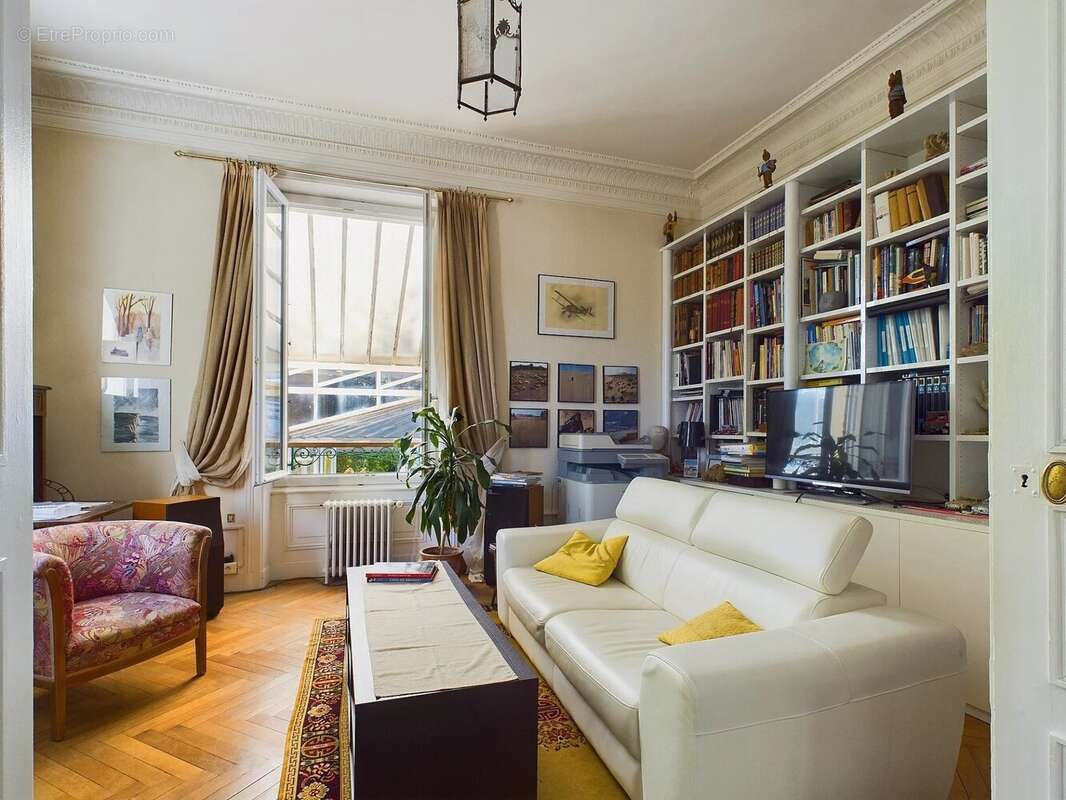 Maison à SAINT-JUNIEN