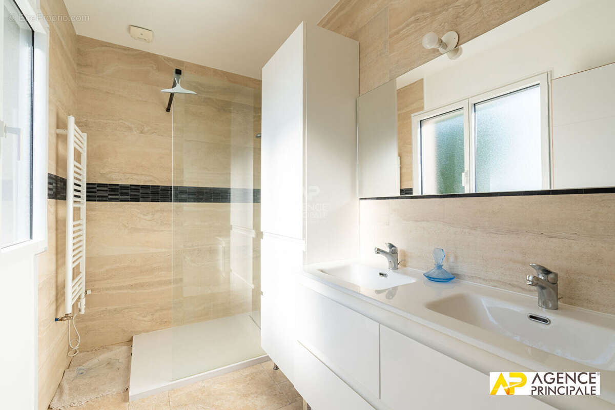 Maison Le Mesnil Le Roi 6 pièce(s) 143 m2  - 4 chambres - photo 11