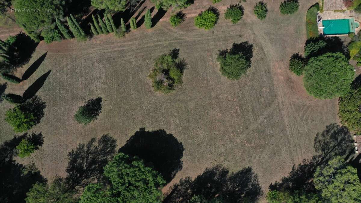 Maison à BAGNOLS-EN-FORET