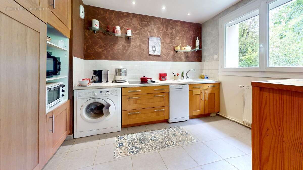 Appartement à LYON-5E