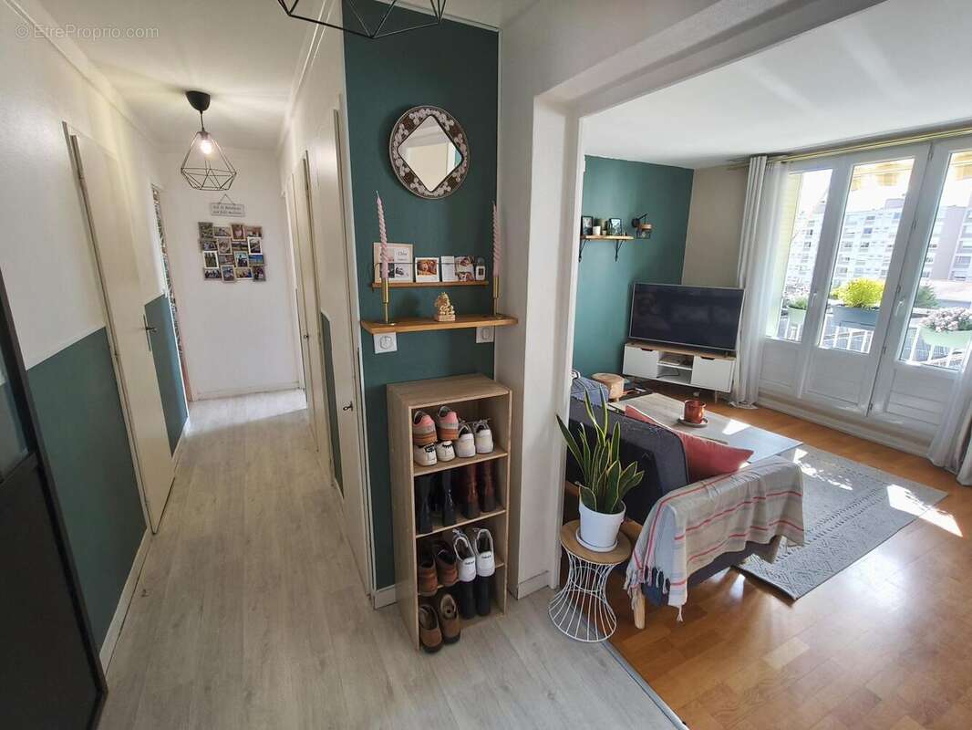 Photo 6 - Appartement à VILLEURBANNE