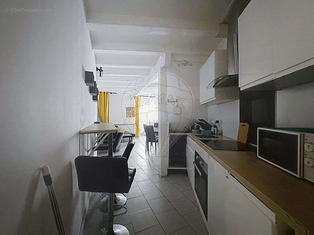 Autre à NIMES