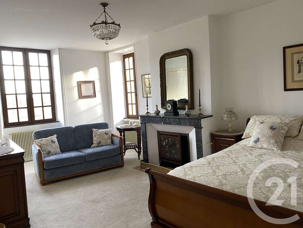 Maison à VAILLY-SUR-SAULDRE