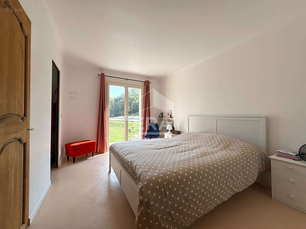 Maison à LA TOUR-D&#039;AIGUES