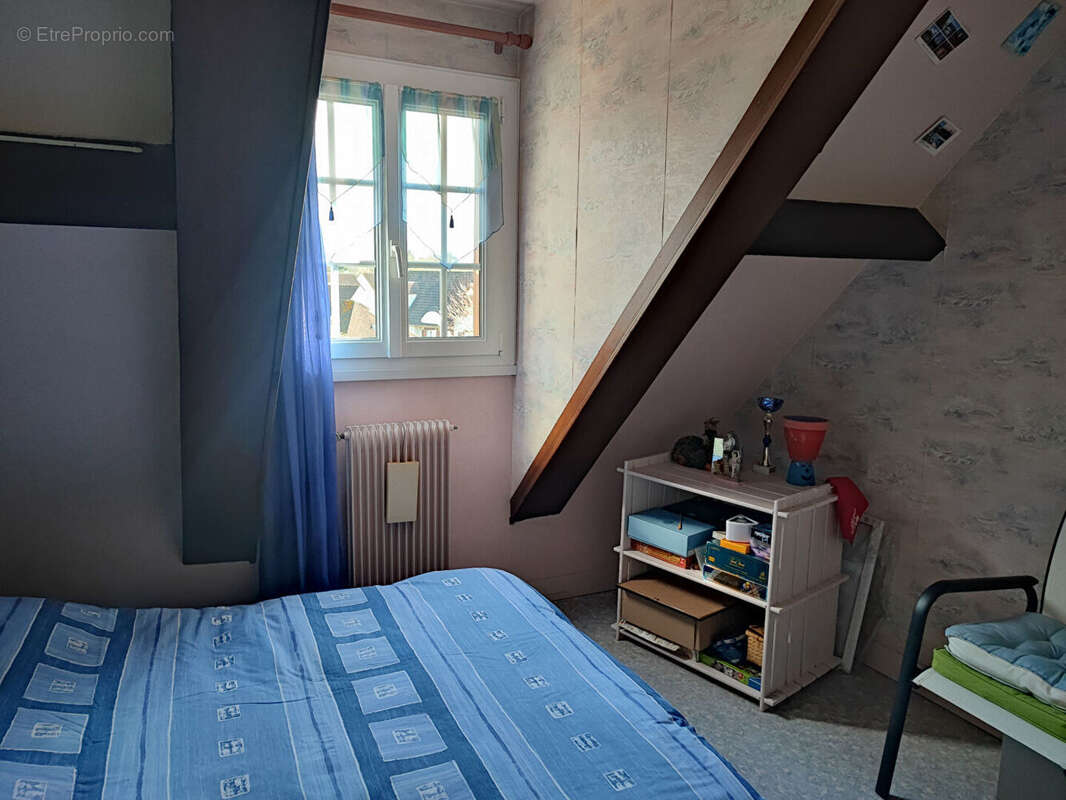 Maison à SAINT-JEAN-DE-BRAYE