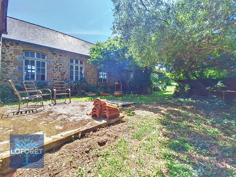 Maison à SAINT-AUBIN-D'AUBIGNE