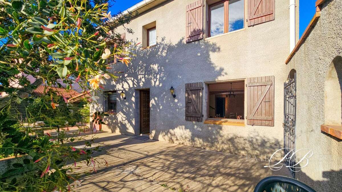 Maison à MONTESCOT