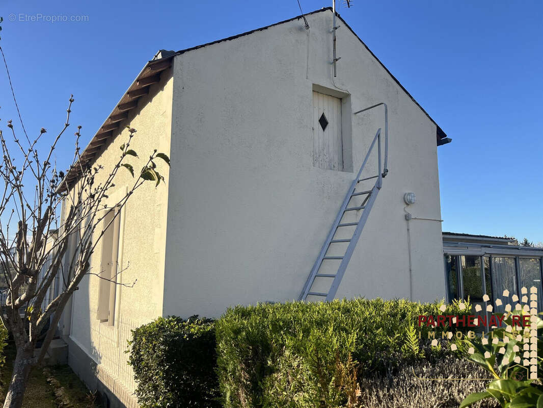 Maison à PARTHENAY