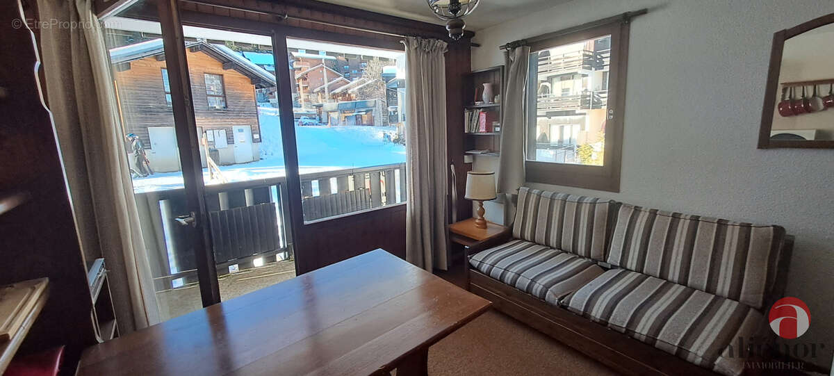 Appartement à MORILLON