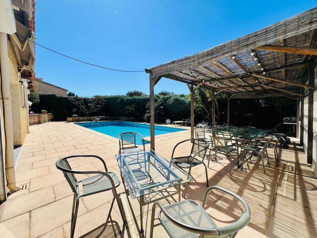 Maison à SIX-FOURS-LES-PLAGES