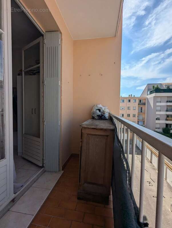 Appartement à VALLAURIS