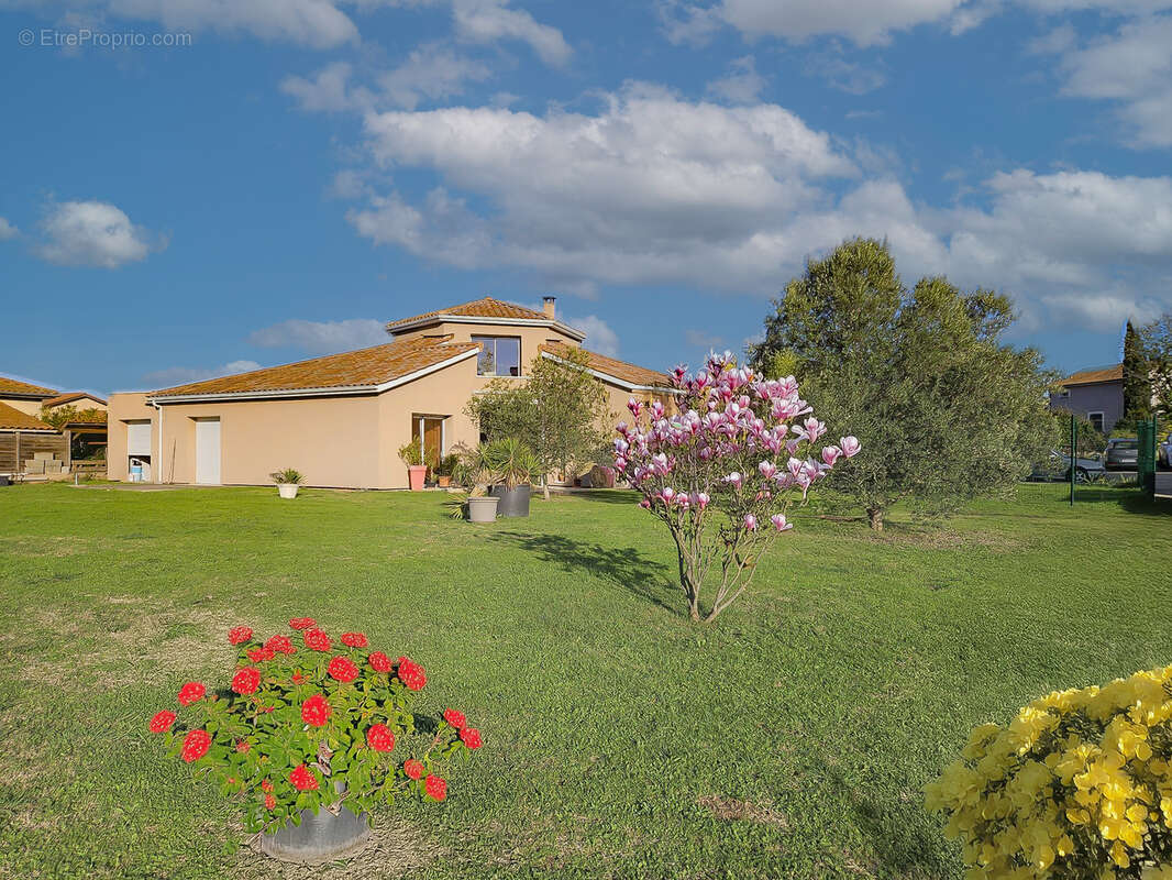 Maison à LE PEAGE-DE-ROUSSILLON