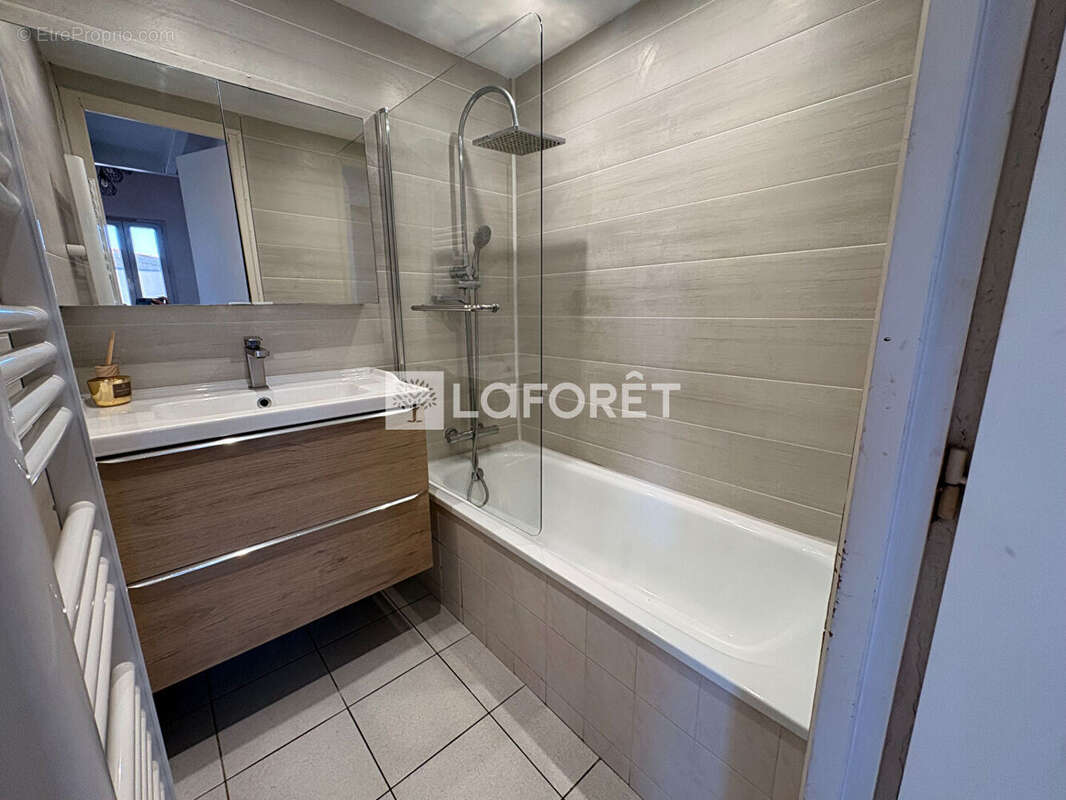 Maison à LA BREE-LES-BAINS