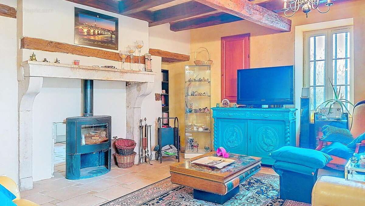 Maison 278 m² à Villecomte  - photo 5