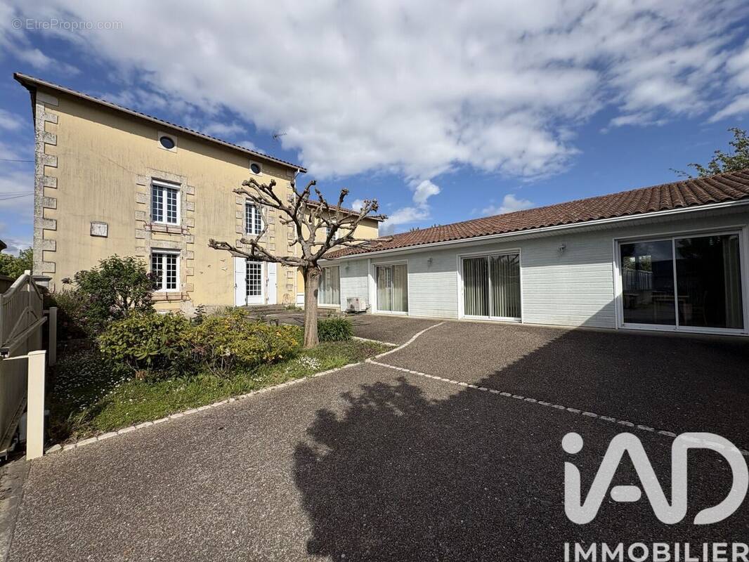 Photo 1 - Maison à VASLES