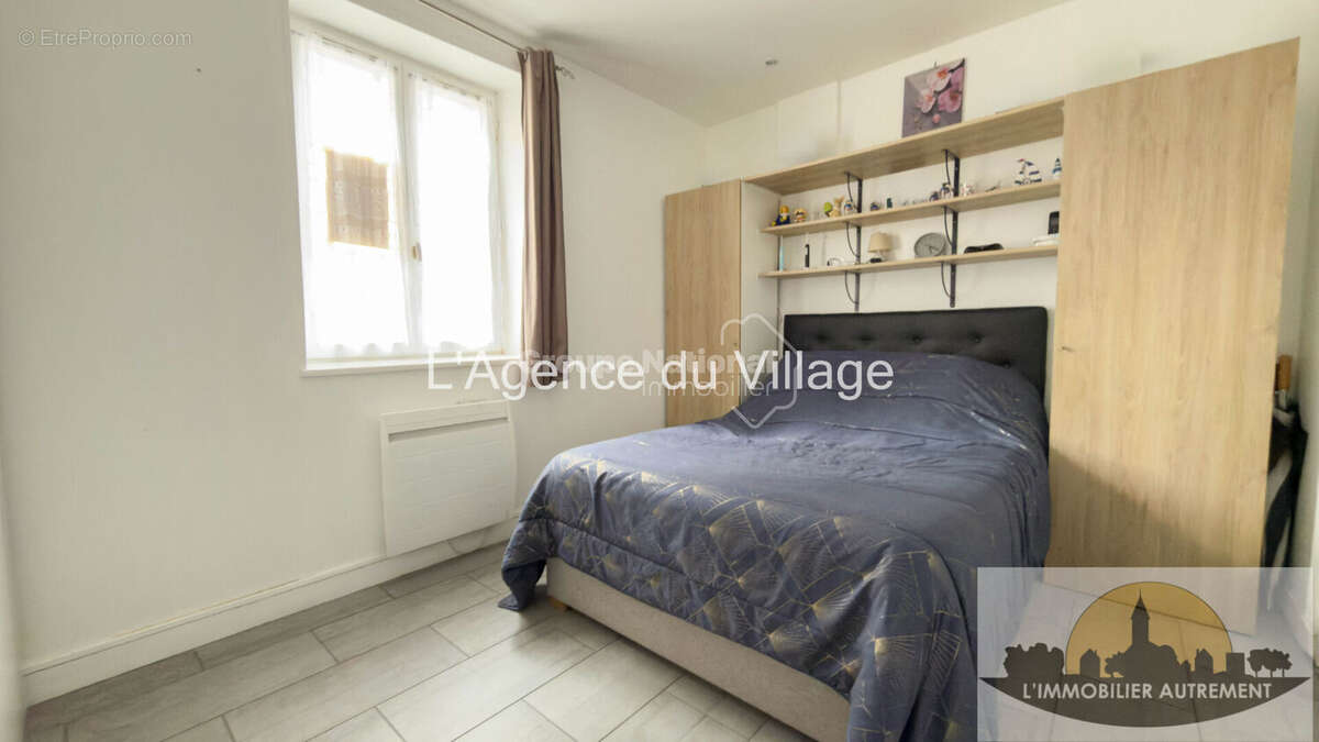 Appartement à MOUY