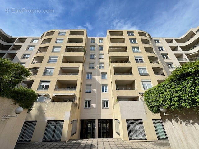 Parking à VILLEURBANNE