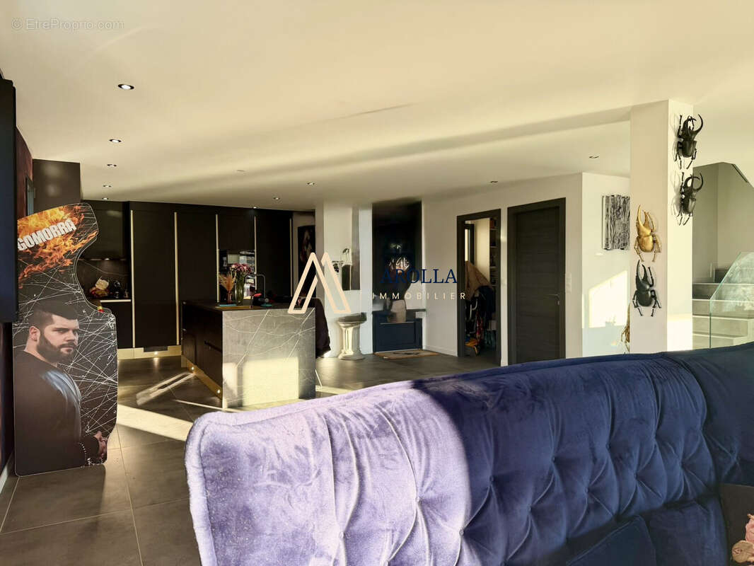 Maison à SAINT-JEOIRE-PRIEURE