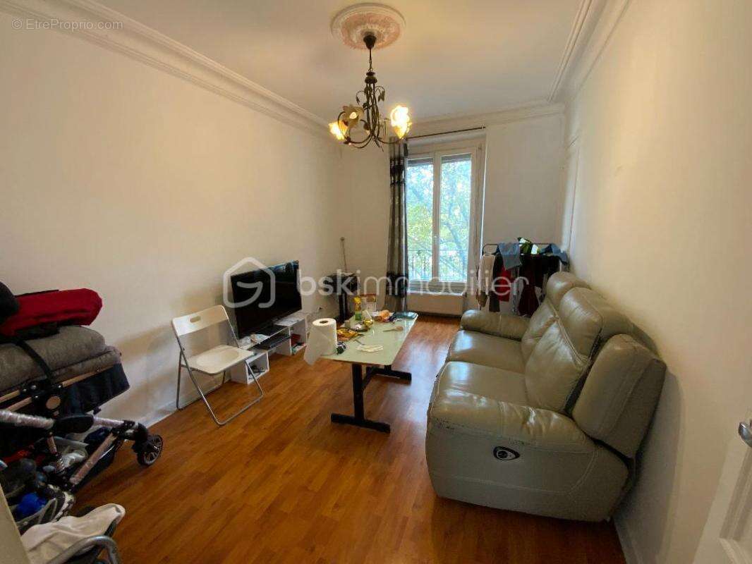 Appartement à PARIS-18E