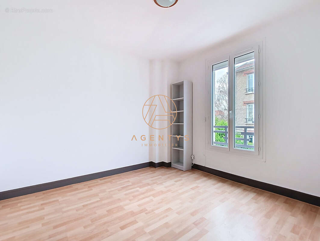 Maison à SAINT-MAUR-DES-FOSSES