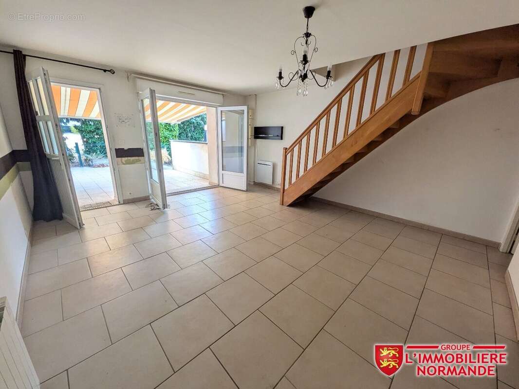 Appartement T3 avec terrasse et place de parking - photo 2