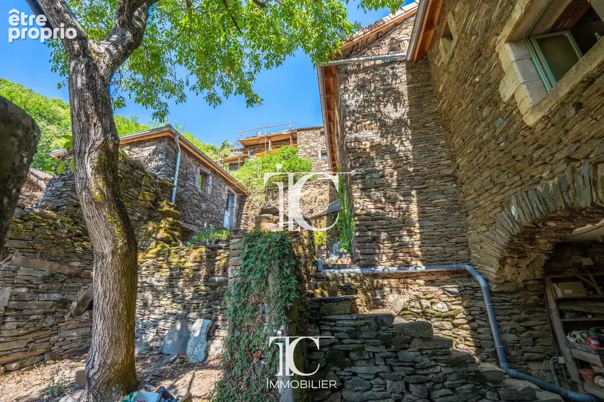Mas de hameau du xviiieme siècle  100 m² habitables  4 chambres  terrain 340 m²  à 25 min des vans - photo 10
