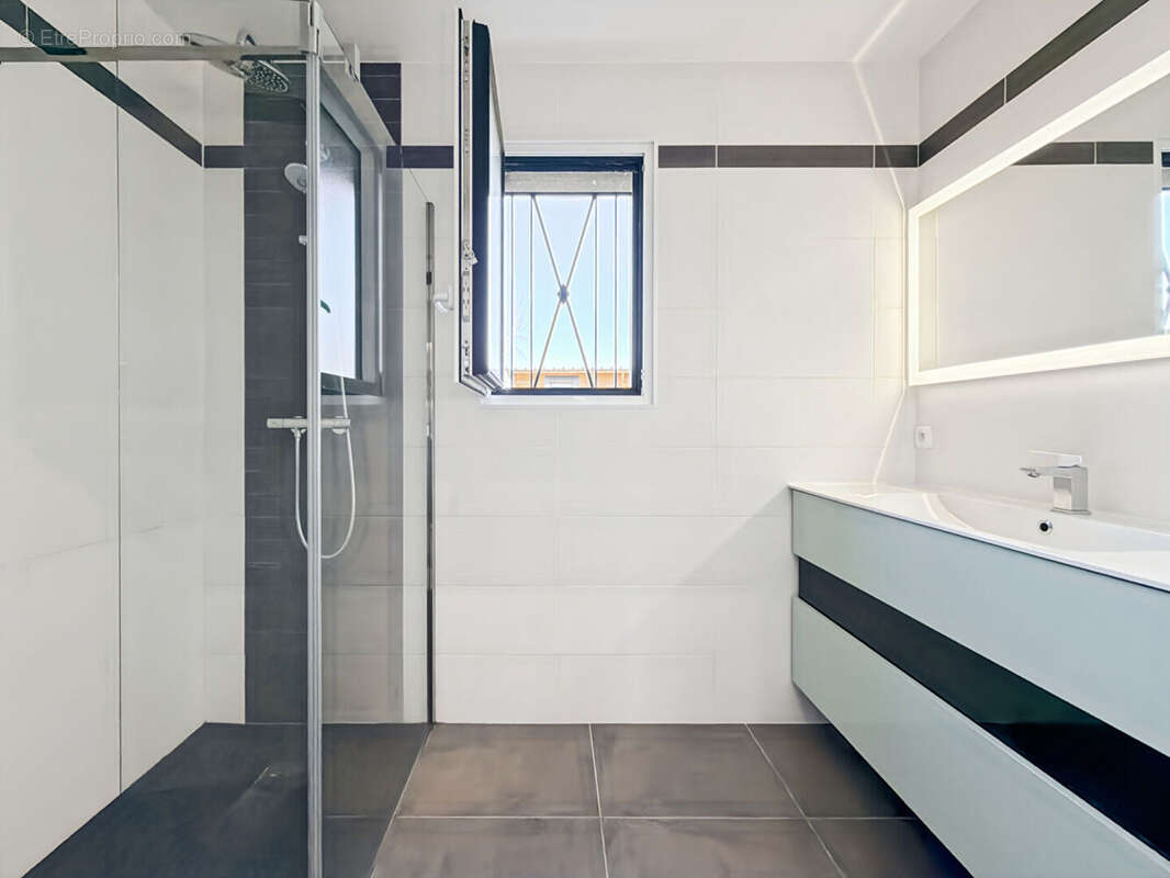 Maison à MANTES-LA-JOLIE