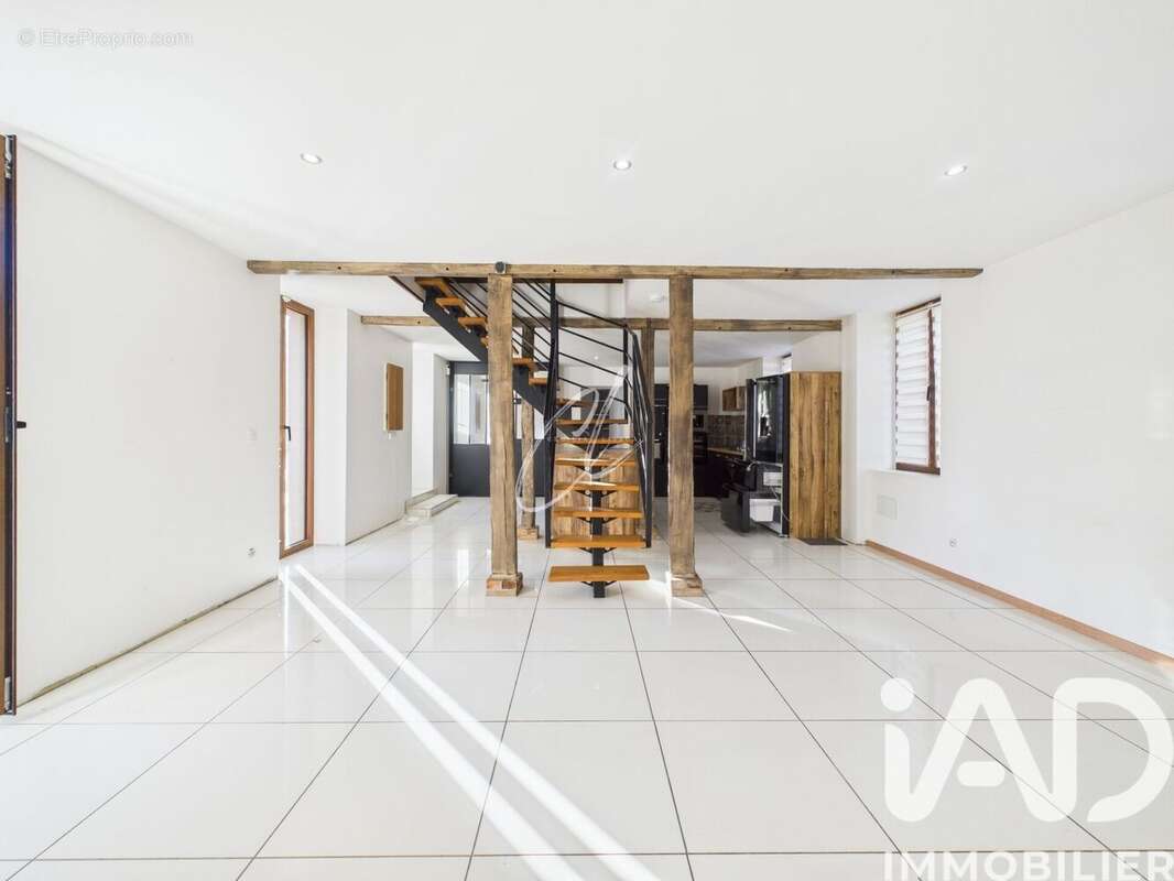 Photo 2 - Maison à JOUY