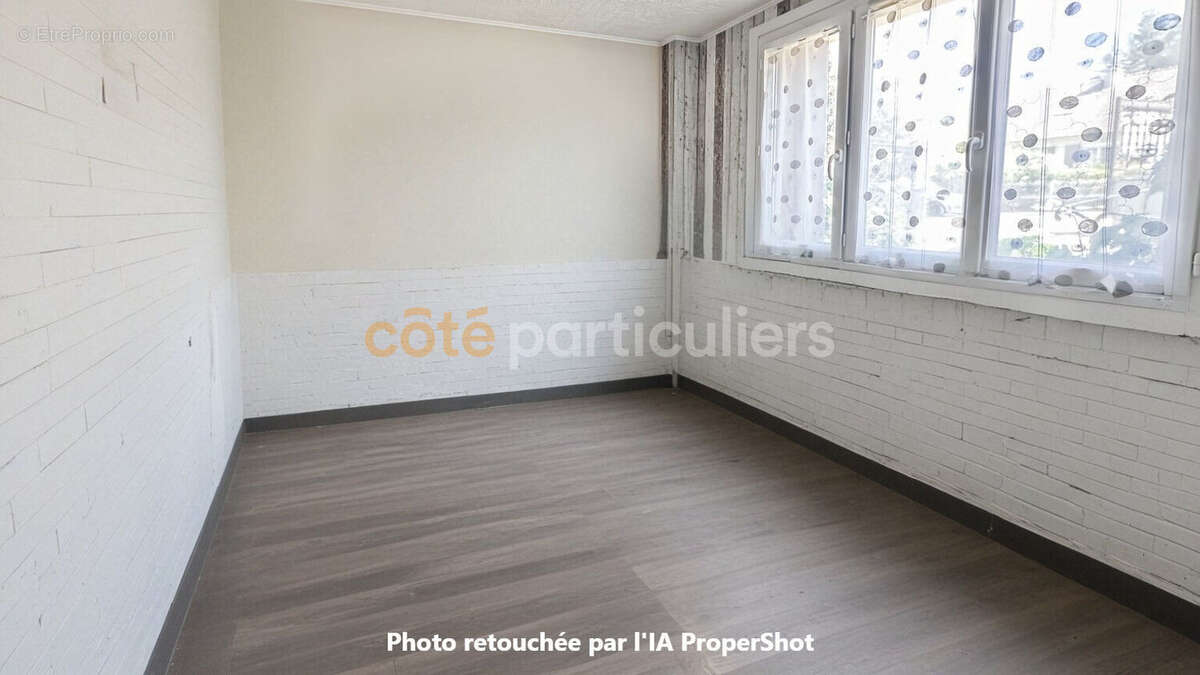 Vaste maison familiale de 185 m² avec jardin arboré et 6 chambres - photo 16