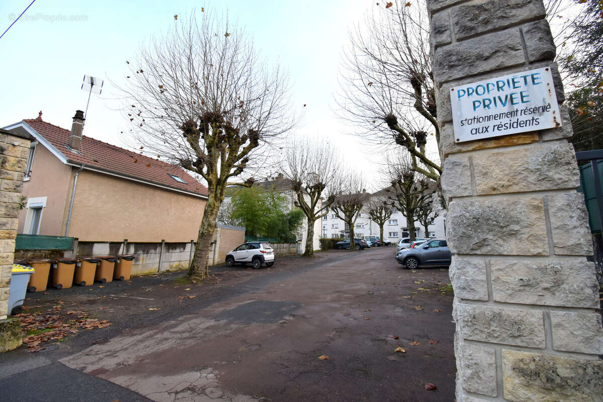 Appartement à vendre 3 pièces, 1 cave et parking NEVERS (58) dans une résidence calme, quartier agréable à saisir !! - photo 2