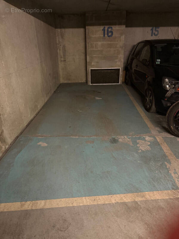 Parking à PARIS-14E