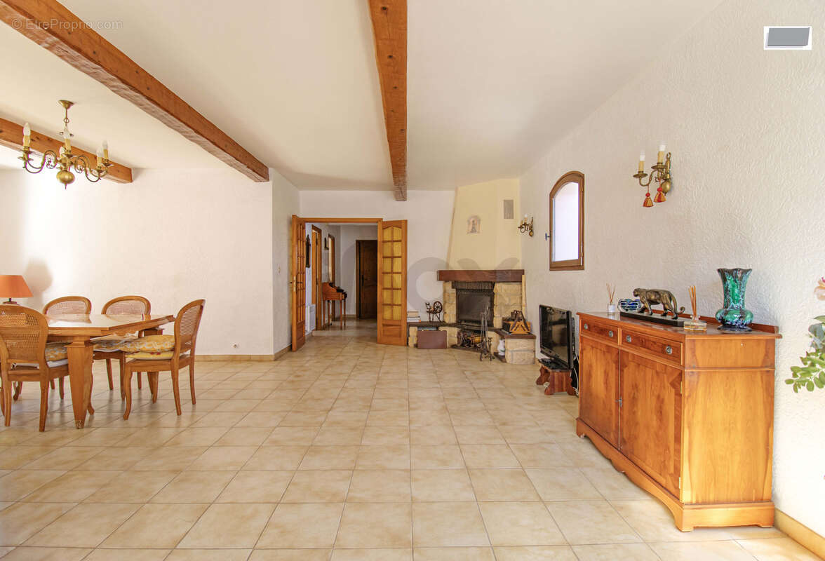 Maison à SIX-FOURS-LES-PLAGES