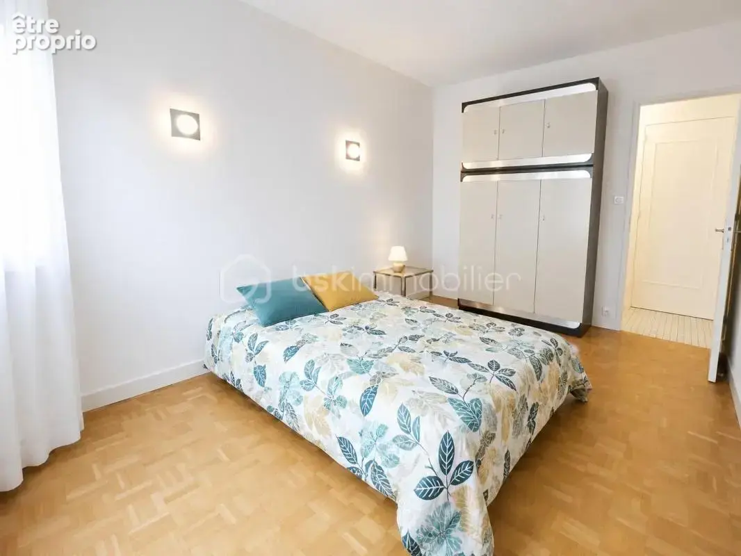 Appartement 2 pièces de 52 m² hypercentre refait à neuf et ensoleillé, avec parking et cave - photo 7