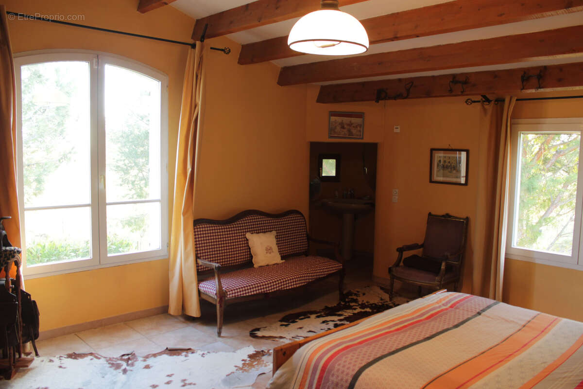 Maison à FONTVIEILLE