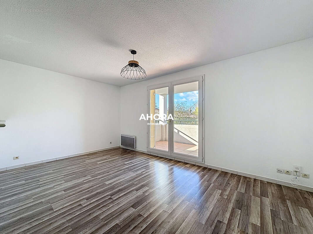 Appartement à MARSEILLE-9E