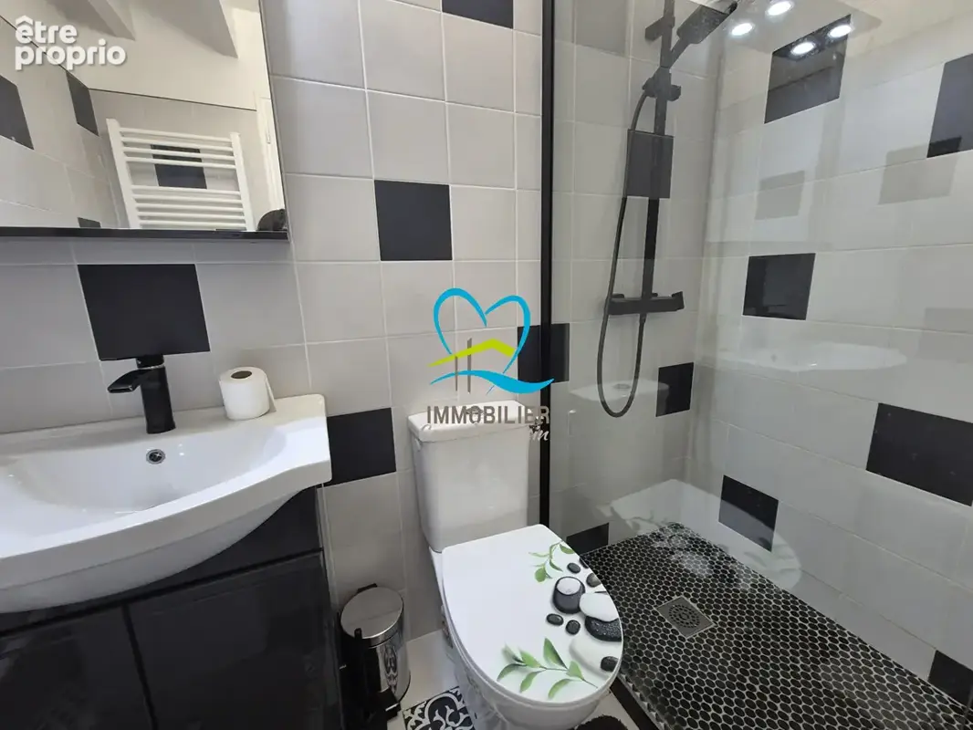 Appartement  2 pièce(s) 38 m2 Face au Bassin - photo 6