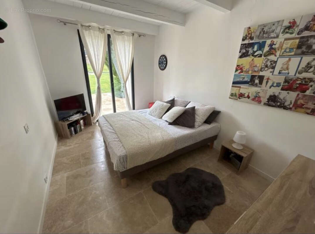 Maison à LE PUY-SAINTE-REPARADE