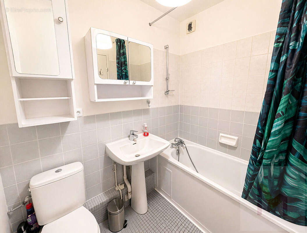 Appartement à PARIS-19E